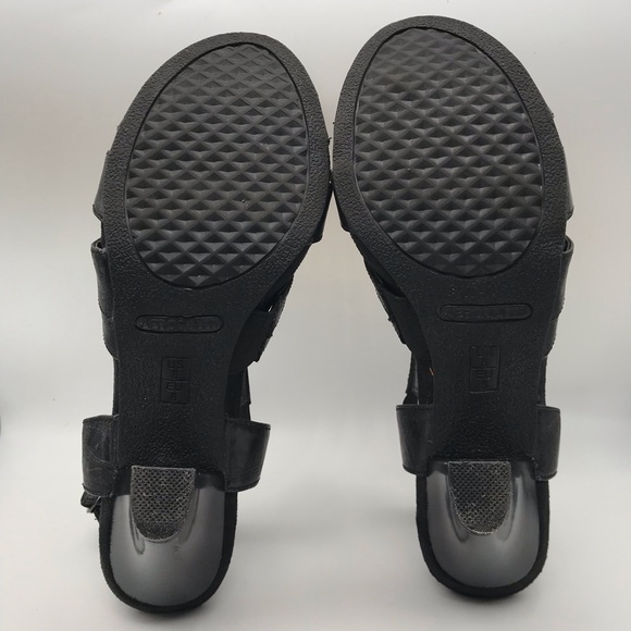 Aerosoles Black Strappy Heeled Sandals in Size 8 - Picture 5 of 12